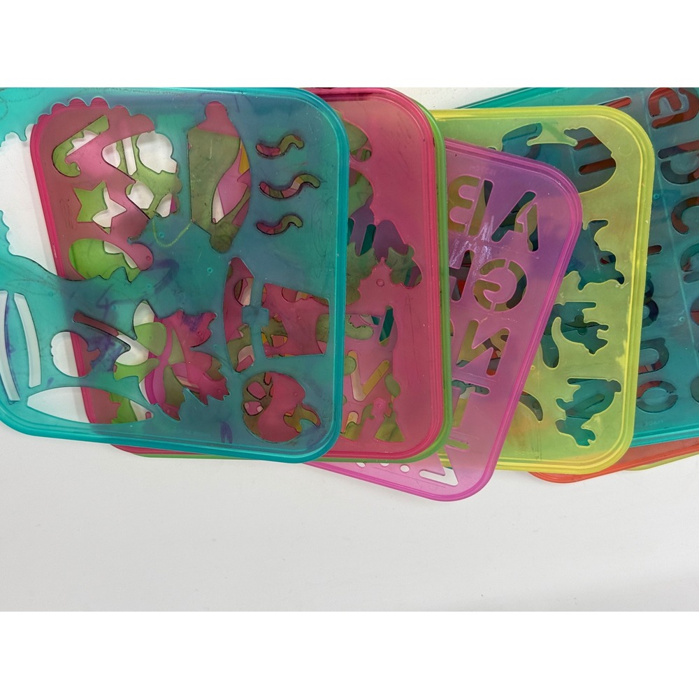 Vintage Tupperware Stencil Art Set Yellow Carrying Case 26 Colorful Stencils USA - Picture 7 of 7